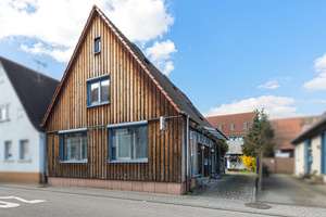 Architektonisches Unikat mit Geschichte, Gartenidylle und Zukunftspotenzial - Wohnen und Gewerbe – Die vollständige Adresse der Immobilie erhältst du vom Anbieter., 76297 Stutensee – Vorschaubild 1