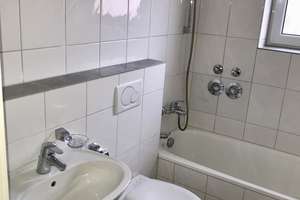 Sonnige 3-Zimmer-Wohnung mit Balkon in Regensburg West – Die vollständige Adresse der Immobilie erhältst du vom Anbieter., 93049 Westenviertel, Regensburg – Vorschaubild 3