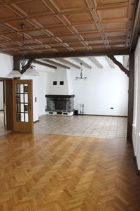 Wohnen mit Charakter: Großzügige 3-Zimmer-Wohnung in Hauptstuhl