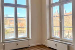 Altstadtwohnung direkt an der Trave – Blick auf Salzspeicher und Holstentor-Türme, 89 m², bezugsfrei – An der Obertrave 12, 23552 Innenstadt, Lübeck – Vorschaubild 7