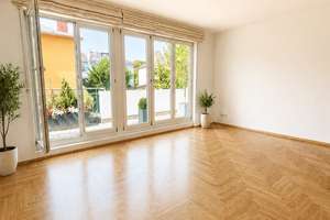 ** RICHTIG SCHICKE WOHNUNG IN BESTER LAGE – MIT ALLEM, WAS DAS HERZ BEGEHRT **