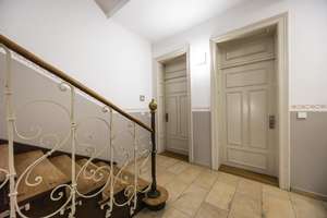 lichtdurchflutete 2-Zimmer-Erdgeschoss-Wohnung im generalsanierten denkmalgeschützten Altbau – Artilleriestraße 11, 80636 Dom Pedro, München – Vorschaubild 11