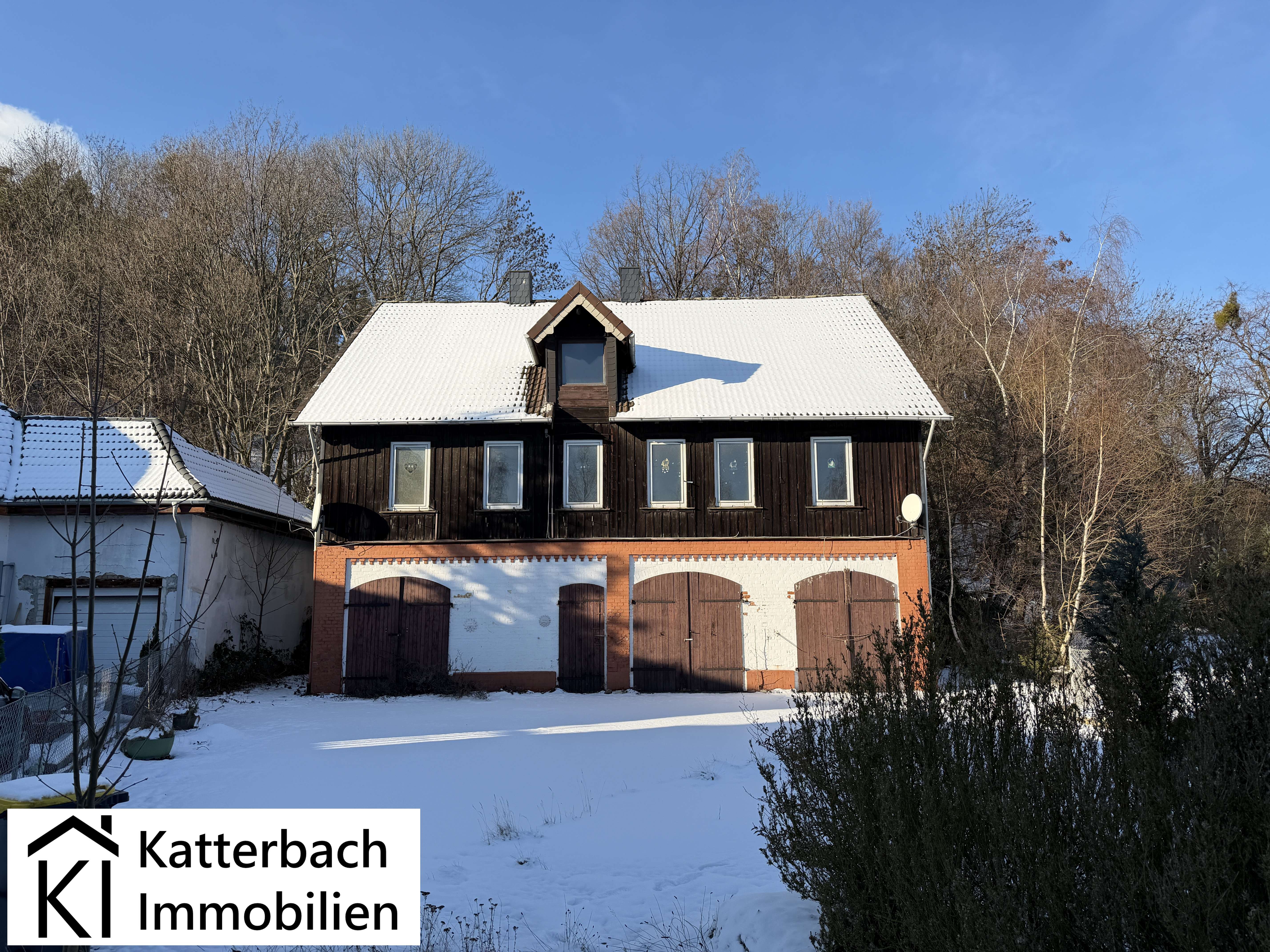 Sanierungsbedürftiges Ein- bis Zweifamilienhaus in Oker, Goslar Kreis – Bild 2