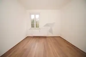 Charmante 3-Raum-Wohnung mit Balkon und lichtdurchflutetem Tageslichtbad in Chemnitz-Ebersdorf – Erich-Steinfurth-Straße 19, 9131 Chemnitz – Vorschaubild 6