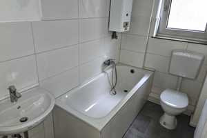 helle freundliche EG Wohnung mit Balkon und Gartennutzung – Heerstr. 134, 47053 Duisburg – Vorschaubild 6