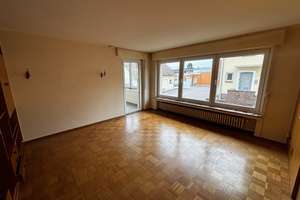 Geräumiges Wohnhaus mit mehreren Garagen in Beverungen – Die vollständige Adresse der Immobilie erhältst du vom Anbieter., 37688 Beverungen – Vorschaubild 6