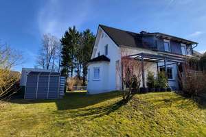 Neuwertige Doppelhaushälfte in Schwarzenbach a.d. Saale – Die vollständige Adresse der Immobilie erhältst du vom Anbieter., 95126 Schwarzenbach an der Saale – Vorschaubild 2