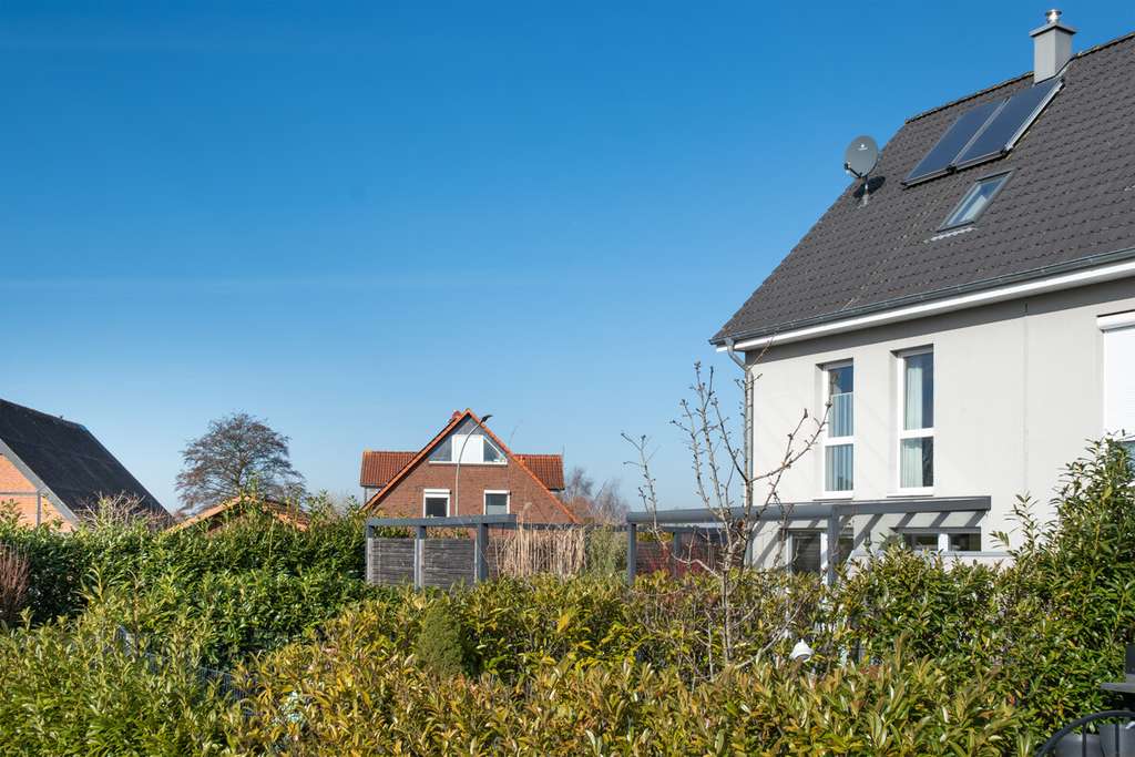 Immobilie in Osdorf - Lichtdurchflutetes Reihenendhaus mit Platz für die kleine Familie - Bild 2