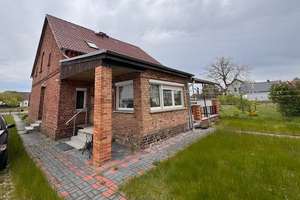 Einfamilienhaus mit Ferienwohnung im Fischerdorf Mönkebude – Hauptstraße 81, 17375 Mönkebude – Vorschaubild 2