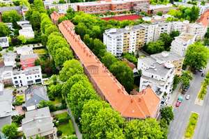 Bezugsfreie 4-Zimmer-Altbauwohnung mit Balkon in Berlin-Reinickendorf – Die vollständige Adresse der Immobilie erhältst du vom Anbieter., 13409 Reinickendorf (Ortsteil), Berlin – Vorschaubild 1