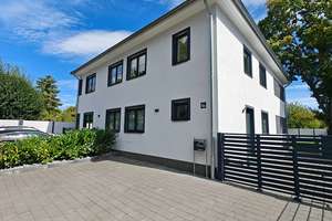 Moderne Stadtvilla mit zwei Einheiten, Umnutzbar auf eine Einheit - Erdwärme- 6 Zimmer möglich