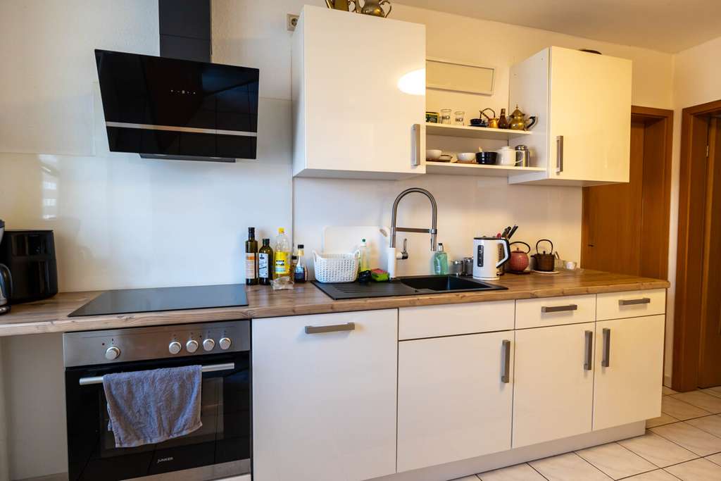 Immobilie in Delmenhorst - *** ERDGESCHOSS WOHNUNG mit GARAGE und TERRASSE mit MARKISE - TEILMODERNISIERT *** - Bild 4