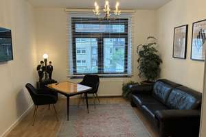 Möbliert auf Zeit: 2-Zimmer-Altbau Altstadt, ruhige Seitenstraße, 5 Min zum Rhein – 40213 Altstadt, Düsseldorf – Vorschaubild 17