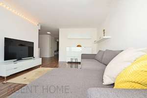 Geschmackvoll ausgestattete, barrierearme Wohnung mit Balkon