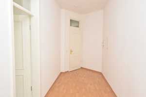 ***Großzügige 3-Zimmer-Wohnungen in schönem Altbau*** – Franz-Mehring-Straße 5, 9112 Chemnitz – Vorschaubild 6