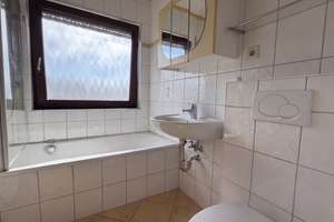 Rommelsbach: 3-Zimmer-Wohnung mit zwei überdachten Balkonen – bald bezugsfrei. – 72768 Rommelsbach, Reutlingen – Vorschaubild 7