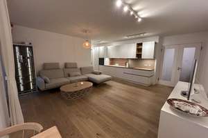 Exclusive 4-room apt. with 2 west side balconies, design kitchen & pantry in Prenzlauer Berg Berlin – Malmöer Str. 18, 10439 Prenzlauer Berg, Berlin – Vorschaubild 5