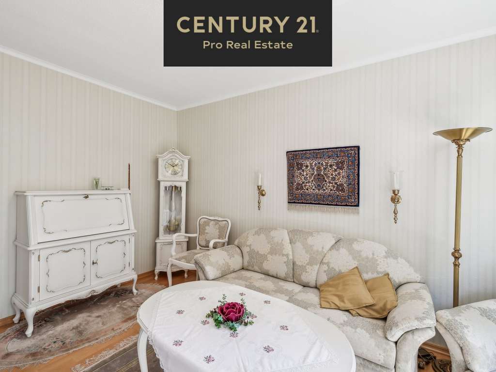 Immobilie in Woltersdorf - Ihr neues Zuhause: 4-Zimmer-Einfamilienhaus mit großem Grundstück und Garage in Woltersdorf - Bild 0