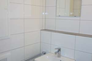 Moderne hochwertige 3 ZW im 1. OG eines KFW-55 Hauses mit EBK, Balkon und TG-Stellplatz mit Wallbox – Die vollständige Adresse der Immobilie erhältst du vom Anbieter., 71229 Leonberg – Vorschaubild 18