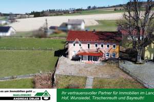 Ehemaliges Schul- und Pfarrhaus in Traumlage! – Die vollständige Adresse der Immobilie erhältst du vom Anbieter., 95679 Waldershof – Vorschaubild 1