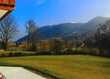 Landhausvilla mit  drei Wohnungen in sonniger und ruhiger Lage mit unverbaubarem Blick!