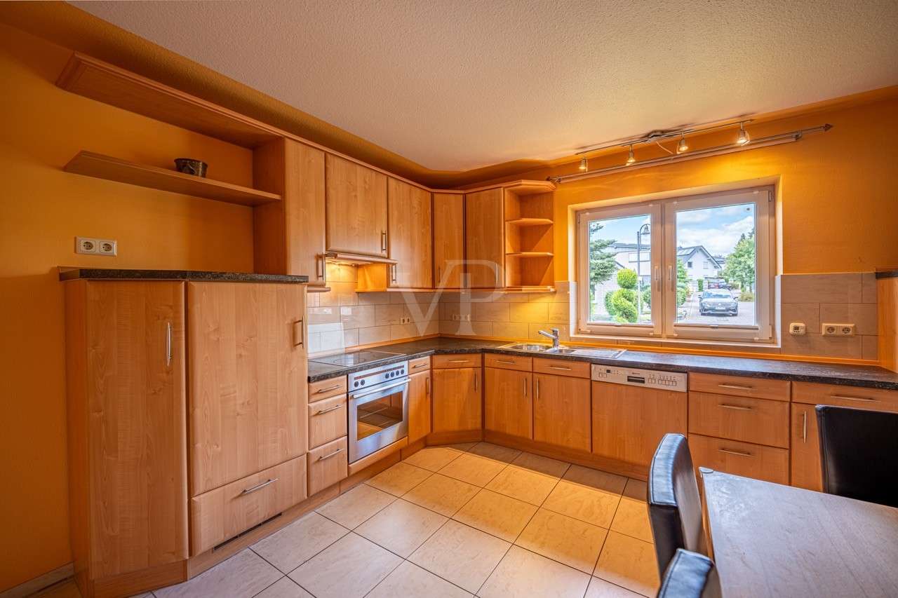 Immobilie in Berod bei Wallmerod - Großzügiges Ein-/Zweifamilienhaus in wunderschönem Wohngebiet – flexibel nutzbar und sofort bezugsbe - Bild 12