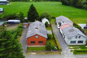Einfamilienhaus mit großem Grundstück - ideal für Handwerker oder Familien mit vielen Wohnideen – Dithmarschen (Kreis) – Vorschaubild 2