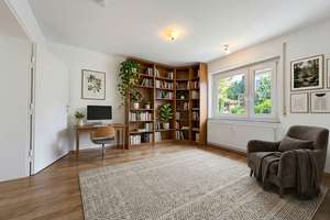 „Haus im Haus“-Erlebnis - Großzügige 4-Zimmer-Wohnung mit Balkon & eigenem Garten – 70499 Weilimdorf (Ortsteil), Stuttgart – Vorschaubild 5