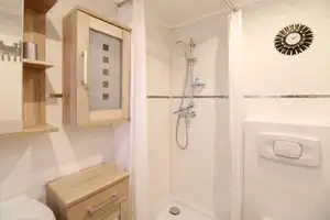 Einfamilienhaus mit Einliegerwohnung/Ferienwohnung und Außenpool bei Lübeck – Nordwestmecklenburg (Kreis) – Vorschaubild 20