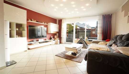 Bild von Familienglück am Feldrand – Gepflegtes 4,5-Zimmer-Reihenhaus mit Garten