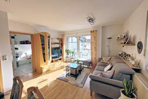 SOLIDE, MASSIV, WERTBESTÄDIG!!! Attraktive 2- Zimmer- ETW  mit Balkon und Carport – Riedweg 3, 36266 Heringen (Werra) – Vorschaubild 3