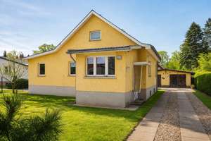 Interessantes Einfamilienhaus mit Doppelgarage und sonnigem Südwestgarten in attraktiver Wohnlage – Die vollständige Adresse der Immobilie erhältst du vom Anbieter., 14621 Schönwalde-Glien – Vorschaubild 2