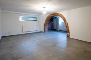 250m² Wohnen und Hobby auf 2 Etagen. NEU SANIERT. Sauna, Whirlpool, Kamin, Wintergarten, Dopp.Garage – Am Sündnerkamp 21, 30629 Misburg-Nord, Hannover – Vorschaubild 7