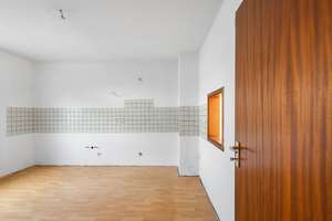 Helles Reihenmittelhaus mit studioähnlicher Dachgeschosswohnung – ideal für Familien! – Die vollständige Adresse der Immobilie erhältst du vom Anbieter., 93055 Ostenviertel, Regensburg – Vorschaubild 9