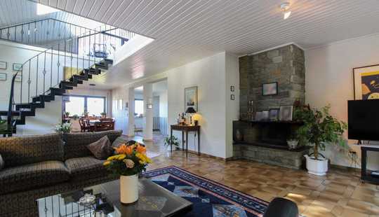 Bild von Ihr Rückzugsort am Waldrand – mit Garten, Spa, Garage & separatem Nebengebäude