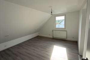 Schöne 2-Zimmer-Dachgeschosswohnung nach Sanierung – Die vollständige Adresse der Immobilie erhältst du vom Anbieter., 42657 Burg/Höhscheid, Solingen – Vorschaubild 7