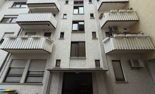 ++ SANIERTE, helle 4 ZKBBalkon Wohnung im 1.OG eines 8-Parteienhauses in MA-Zentrum B2 ! ++