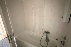 Komplett sanierte 4-Zimmer-Wohnung mit Balkon Kiel Holtenau *nur schriftl.Anfragen* – Richthofenstraße 41, 24159 Holtenau, Kiel – Vorschaubild 11