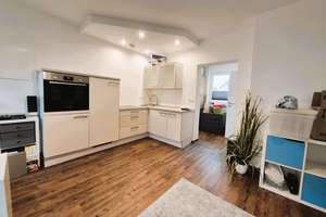 **EIN NEST**SÜSSES ZWEI-ZIMMER-APARTEMENT MIT KÜCHE FÜR -1- PERSON***