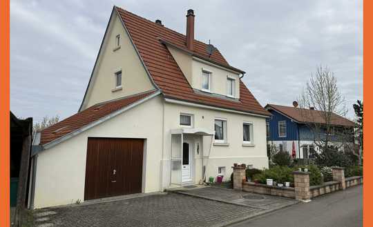 Ruhig gelegenes Einfamilienhaus mit Entwicklungspotential und großem Garten in Gomaringen