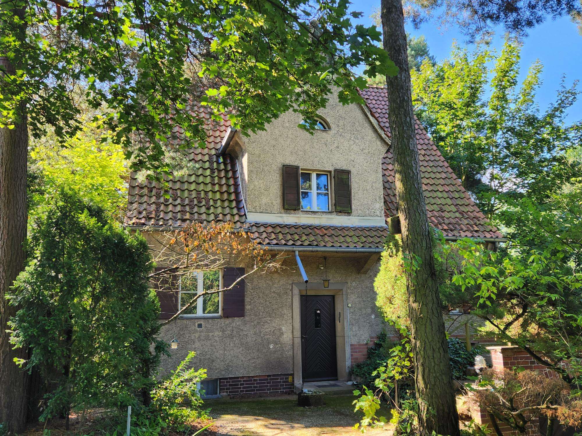 Charmantes EFH-Sanierungsobjekt mit viel Entwicklungspotential nahe Ortszentrum Frohnau, Berlin – Bild 1