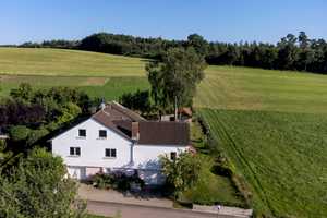 Geräumiges Einfamilienhaus in schöner Ortsrandlage – Dillingen an der Donau (Kreis) – Vorschaubild 1