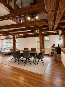Haus-im-Haus-Gefühl: Großzügige 6-Zimmer-Maisonette mit 147 m²