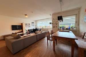 Widdersdorf: kernsanierte 3,5-Zimmer Wohnung mit Terrasse und alleiniger Gartennutzung