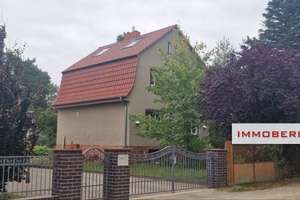 IMMOBERLIN.DE - Charmantes Einfamilienhaus mit stilvollem Ambiente & Gartenidyll – Die vollständige Adresse der Immobilie erhältst du vom Anbieter., 14612 Falkensee – Vorschaubild 2