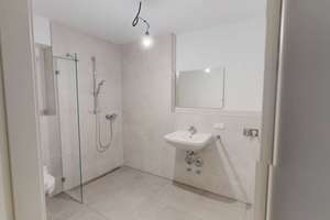 Erstbezug: Helle 3-Zi.Whg. mit offener Wohnküche und Loggia! – Zerzabelshofstraße 13, 90478 Ludwigsfeld, Nürnberg – Vorschaubild 9