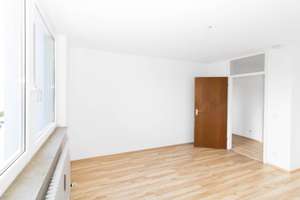 Für 2 Jahre zur Vermietung befristet! Möbel auf Anfrage - Attraktive Citywohnung mit Balkon, neue Fe – Die vollständige Adresse der Immobilie erhältst du vom Anbieter., 86153 Am Schäfflerbach, Augsburg – Vorschaubild 5