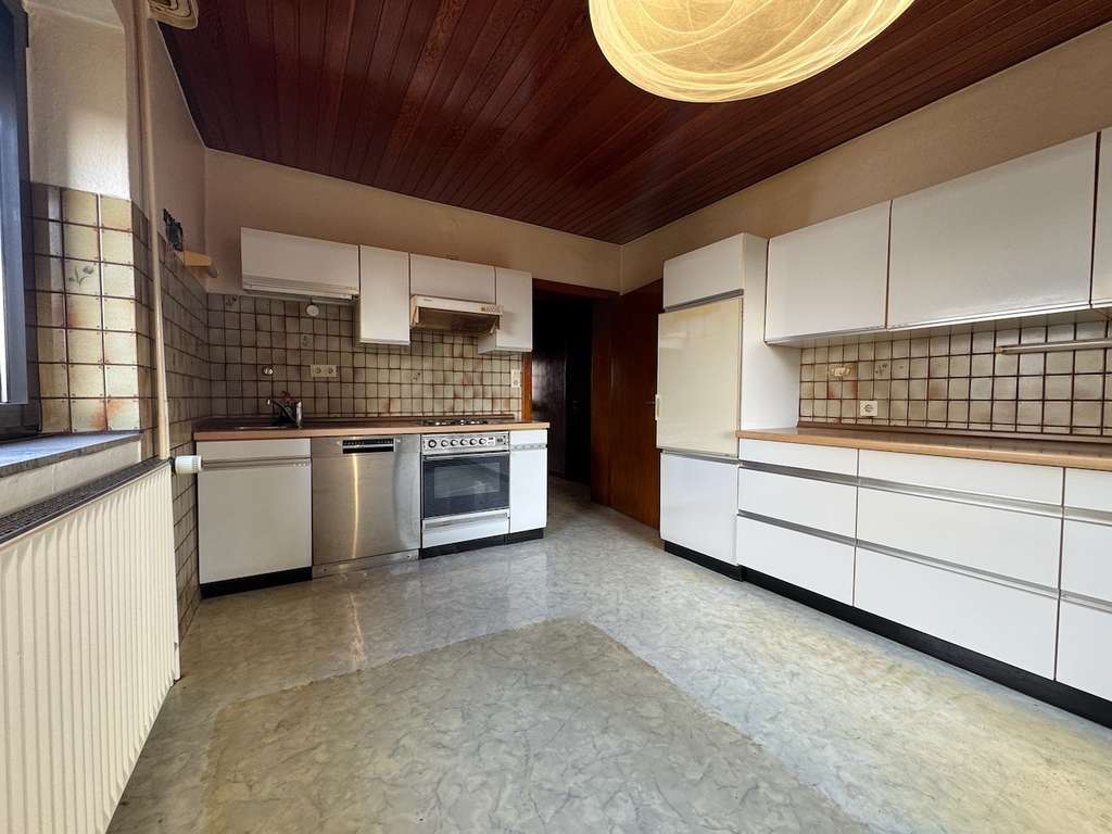 Immobilie in Gehlert - 2 Gen.-Wohnhaus mit Garage und schönem Garten in Südwest-Ausrichtung -PROVISIONSFREI- - Bild 1