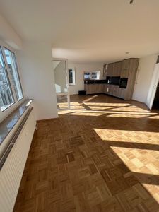 Stadtnahe, gepflegte 4 Zi-Wohnung mit Aufzug in Kirchheim-Teck