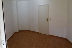 Gepflegte 2,5 Zimmer-Wohnung mit Balkon und EBK in Bonn Bad Godesberg – Schlehenweg 30, 53177 Heiderhof, Bonn – Vorschaubild 3